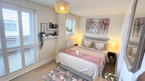 Lux Balcony Penthouse Room Basingstoke Hospital 2min drive and walkable